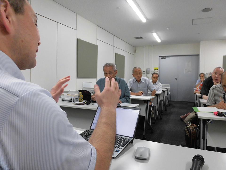 川北事務局長の説明に耳を傾ける参加者
